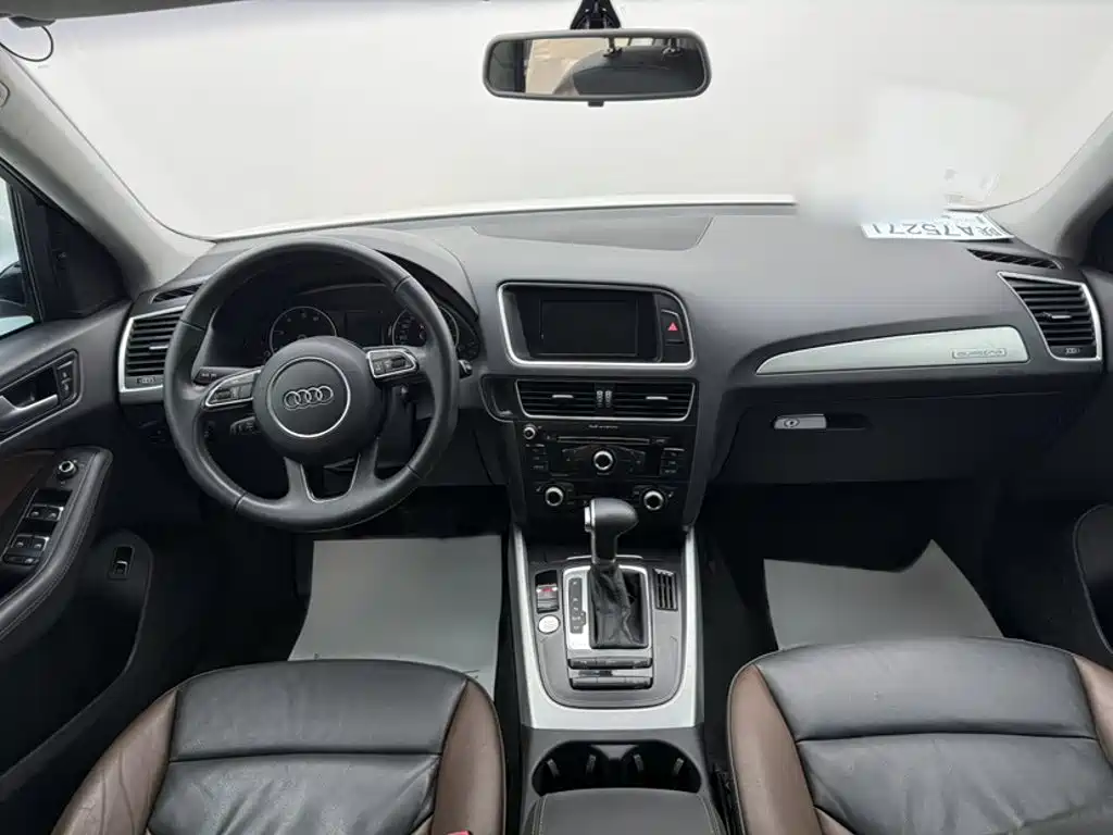Audi Q5 2018 2017 Plus 40 TFSI Technology