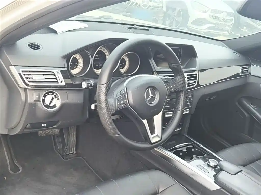 Mercedes-Benz E-Class 2015 Facelift E 260 L Sport фото 10