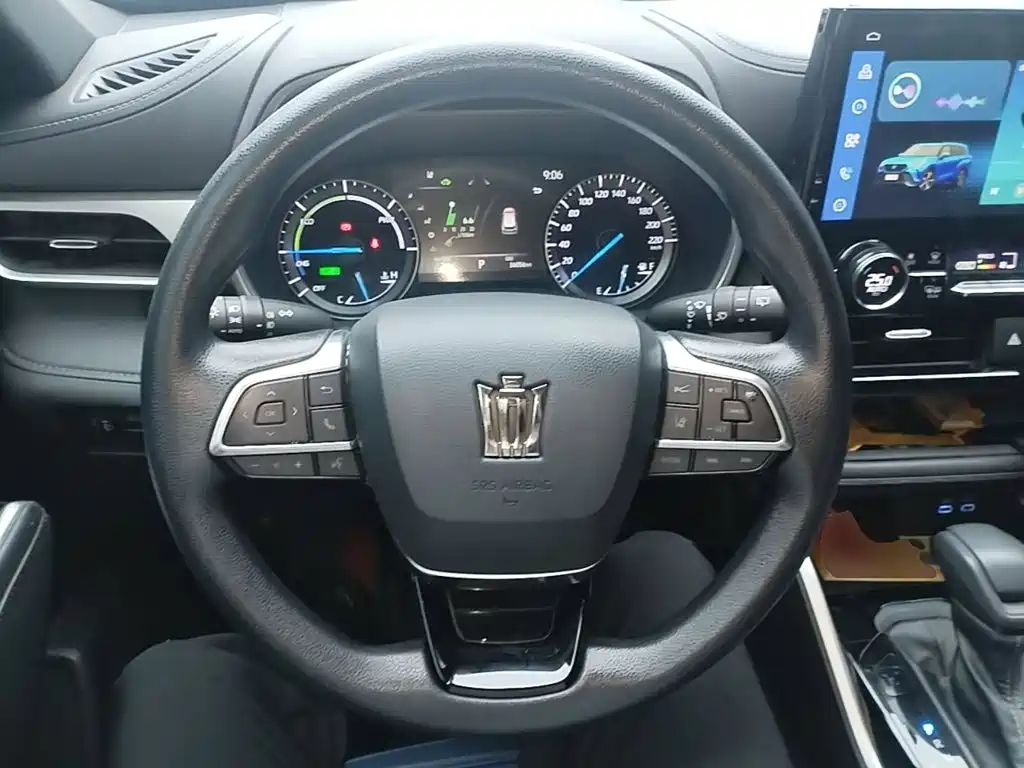Фото 11 - Toyota Crown Kluger