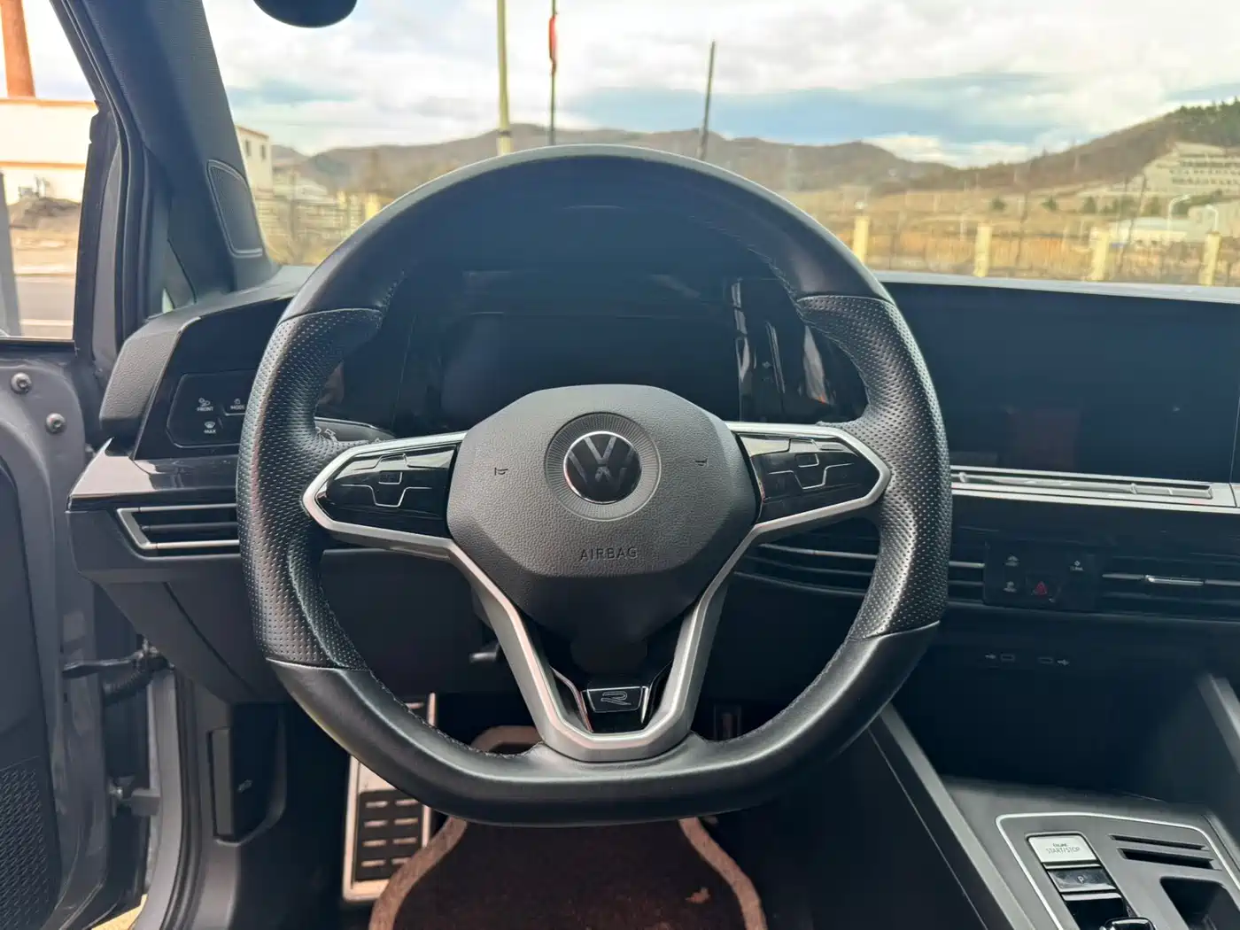 Volkswagen Golf 2021 280TSI DSG R-Line фото 6