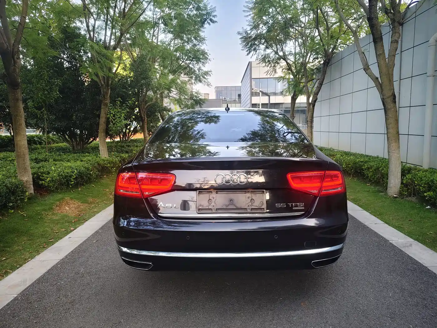 Фото 13 - Audi A8
