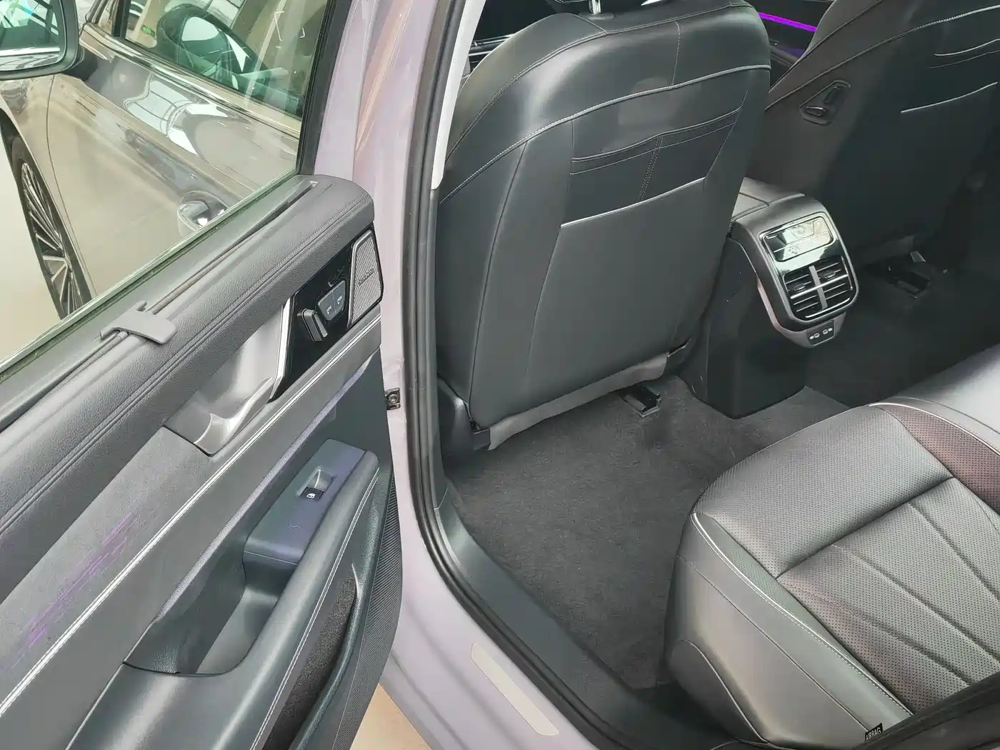 Volkswagen Passat 2025 Model Pro 380TSI Starlight Dragon Premium Edition фото 6