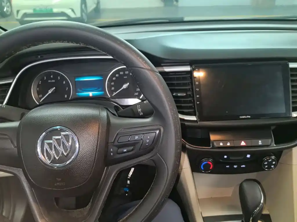 Фото 10 - Buick Excelle