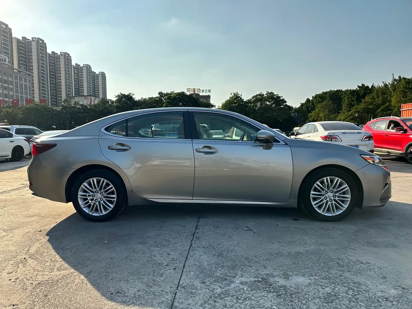 Lexus ES 2015 200 Elite Edition фото 15