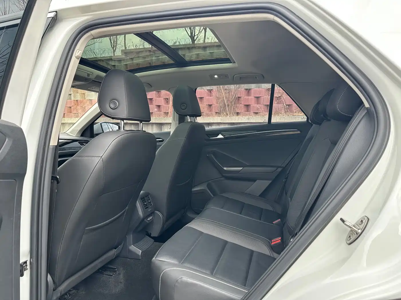 Volkswagen T-ROC 2022 280TSI DSG 2WD Comfort PLUS фото 5