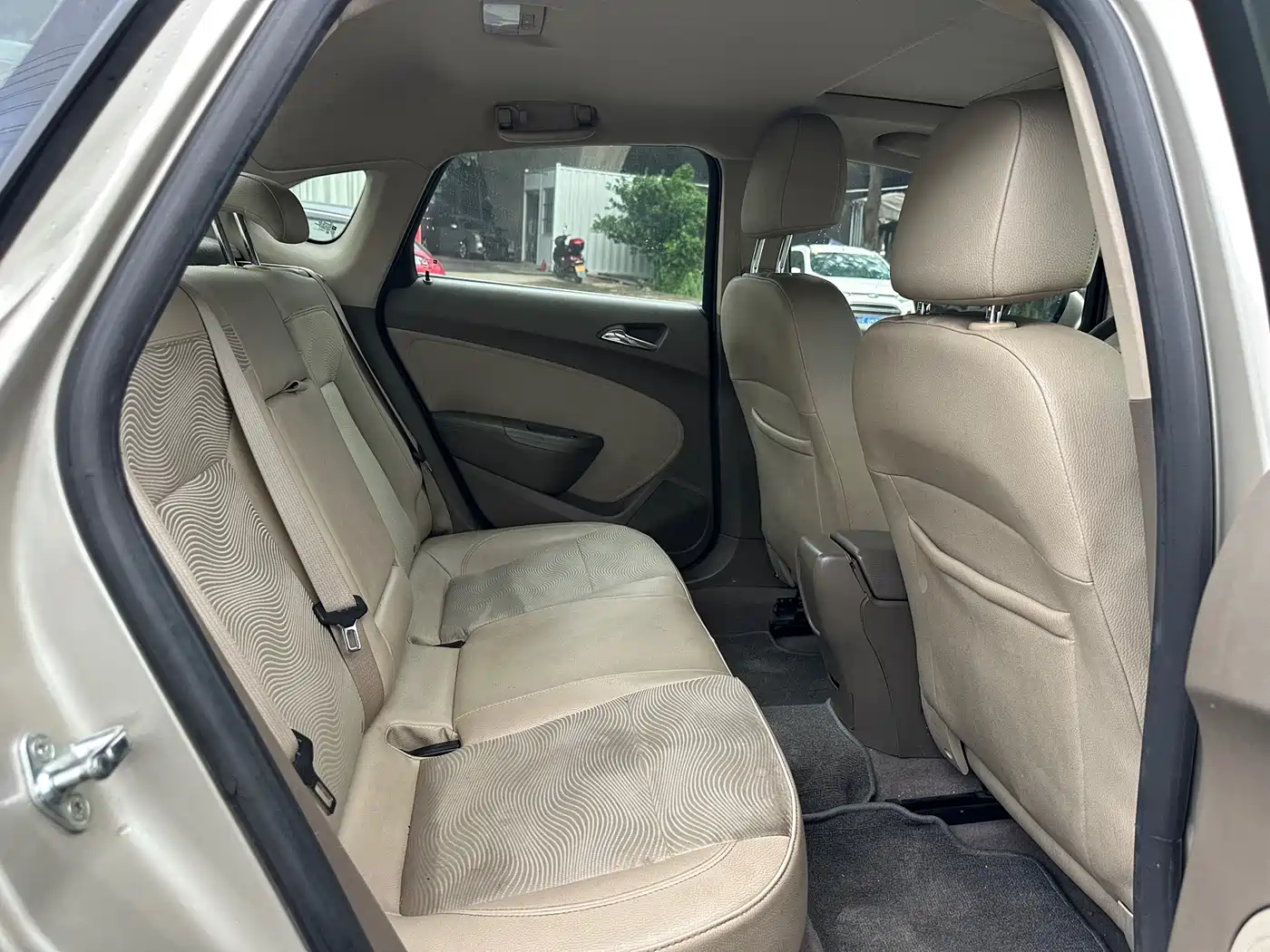 Buick Excelle 2013 GT 1.6L Automatic Fashion Edition фото 14