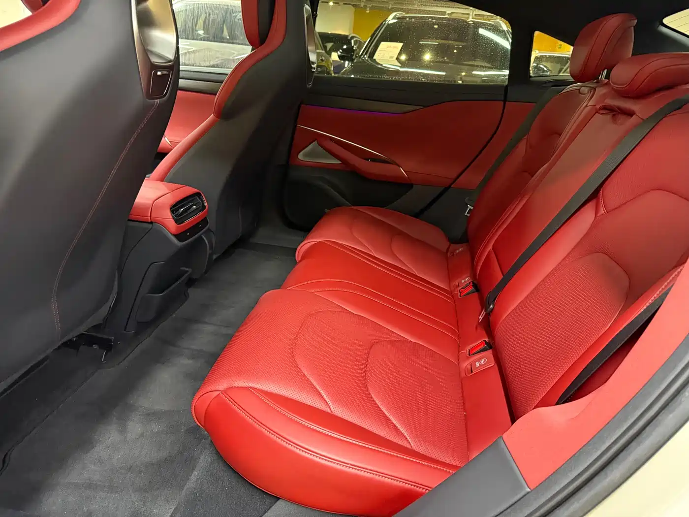 Xiaomi Auto Xiaomi SU7 2024 AWD Extended Range Advanced Smart Driving Max Edition фото 6