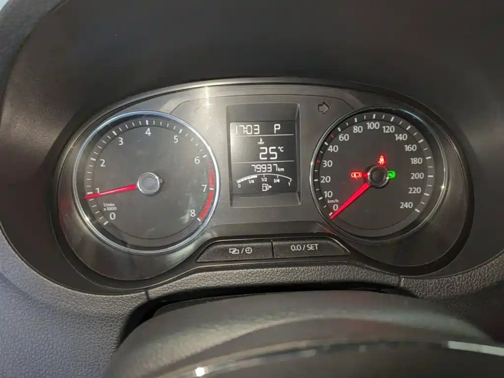Volkswagen Polo 2016 1.6L Automatic Comfort фото 12