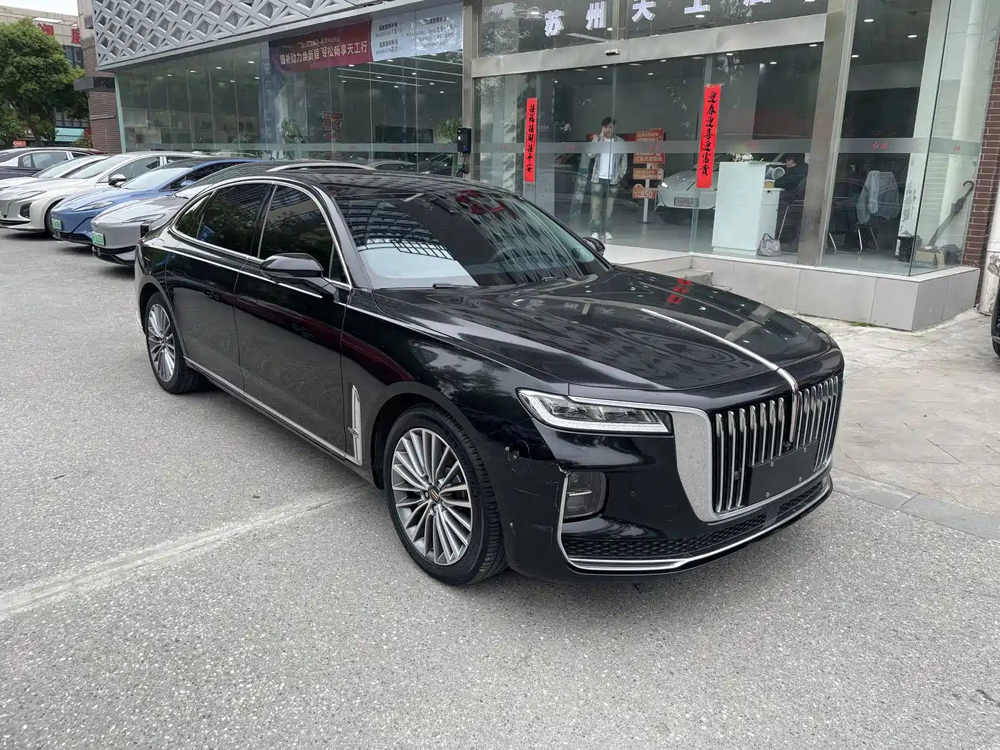 Hongqi H9 2022 2.0T Smart Connect Flag Smooth Edition фото 3