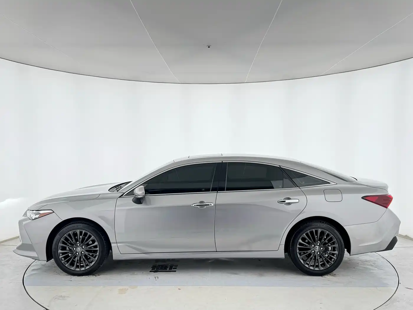 Toyota Avalon 2019 2.0L XLE Premium Edition (China VI) фото 3