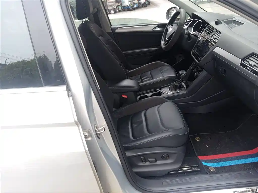 Volkswagen Tiguan L 2019 330TSI Auto 2WD Smart Luxury Edition China V фото 20