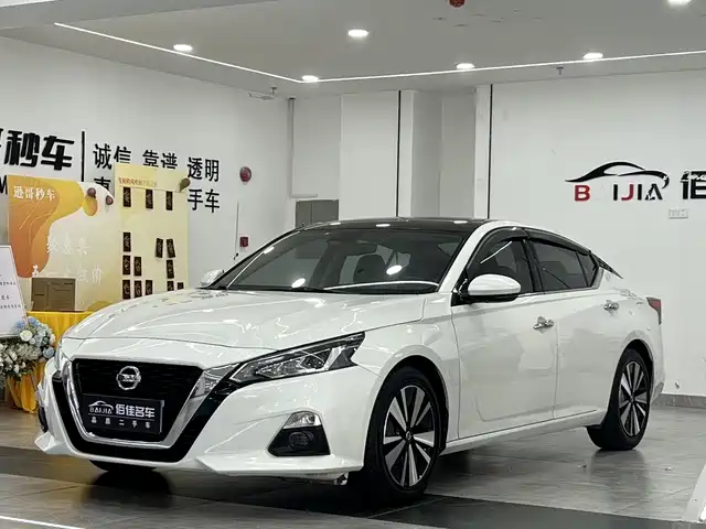 Nissan Teana 2.0T XL, Смарт
