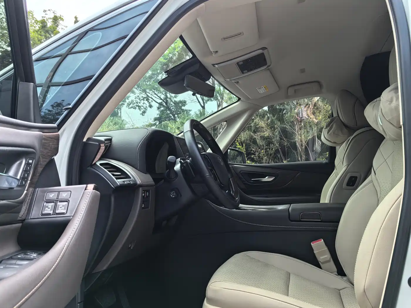 Toyota Alphard 2024 Hybrid 2.5L Ultimate Enjoyment Edition фото 4