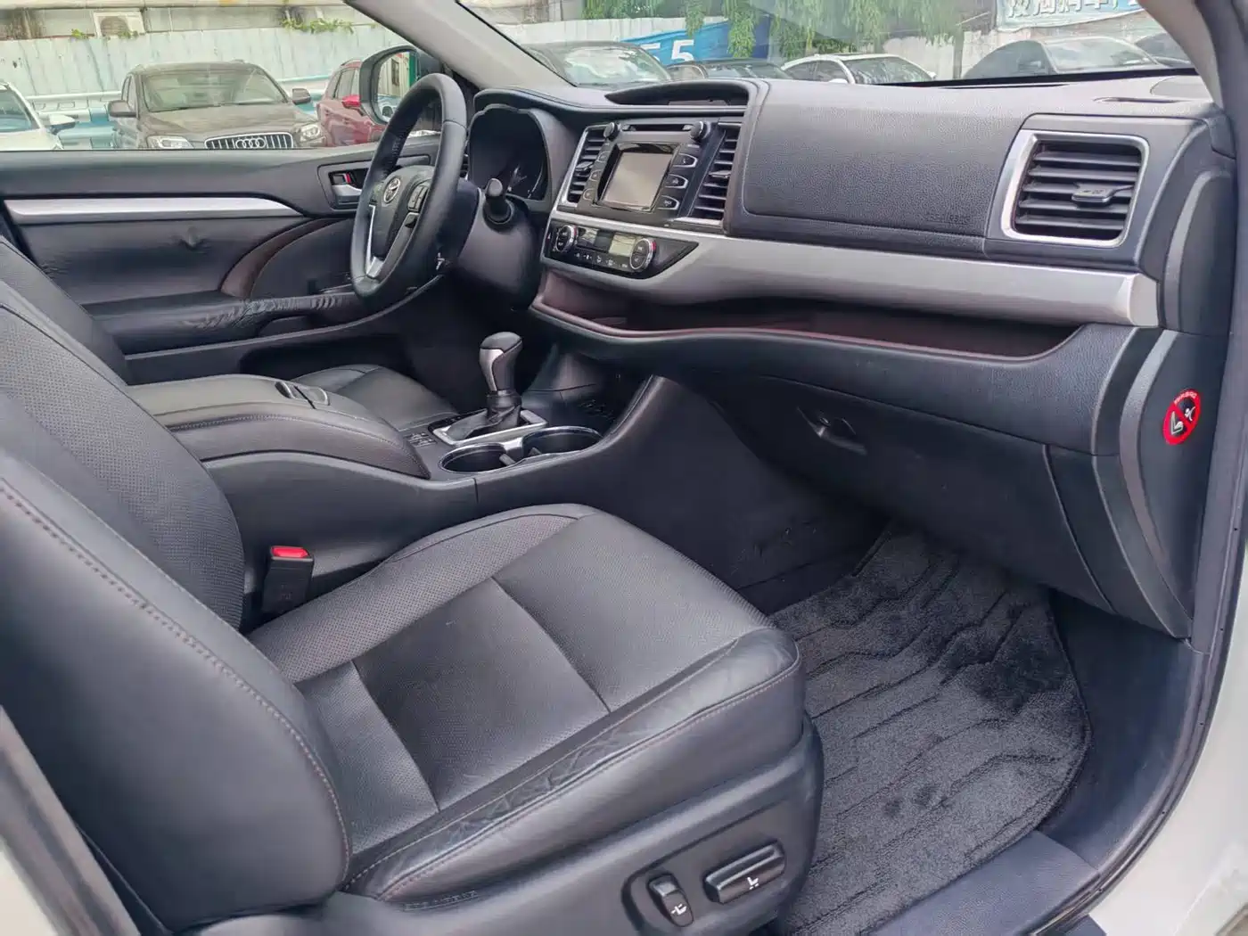 Toyota Highlander 2015 2.0T AWD Luxury Edition 7-seater фото 10