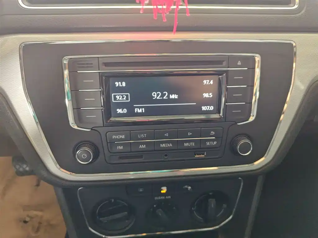 Volkswagen Lavida Tour 2015 1.6L Automatic Comfort Edition фото 13