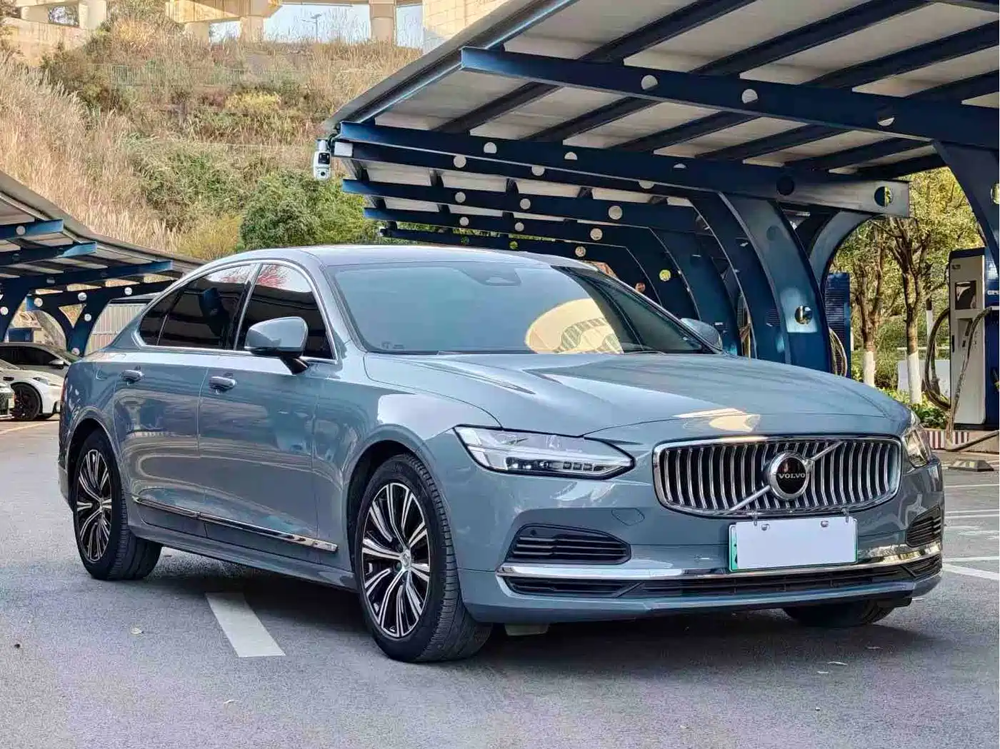VOLVO S90 PLUG-IN HYBRID
