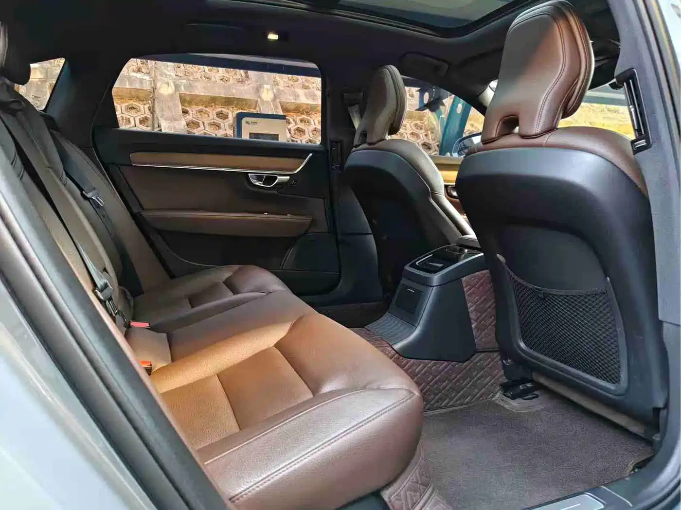VOLVO S90 PLUG-IN HYBRID