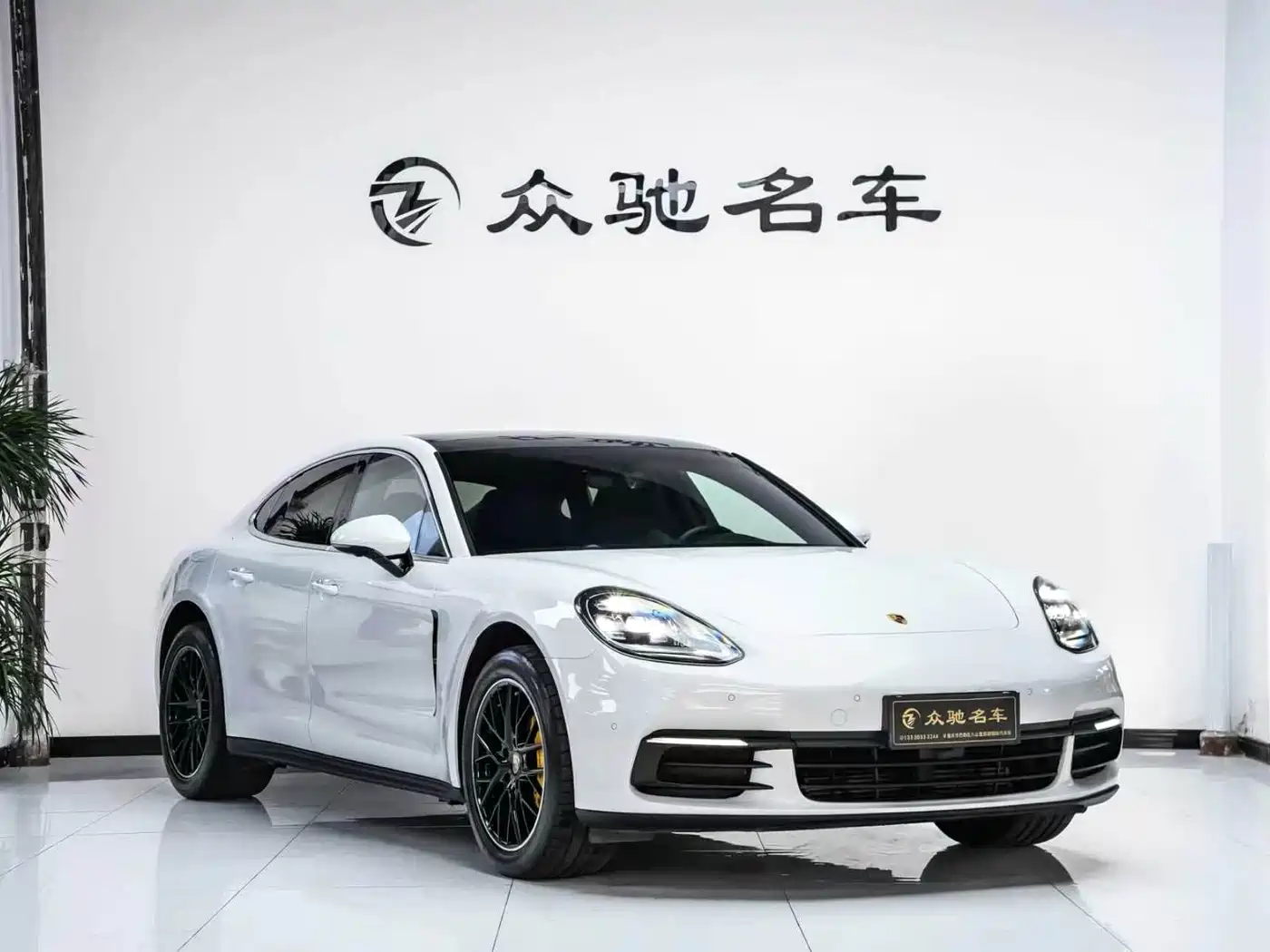 Porsche Panamera 2017 Panamera 3.0T фото 3