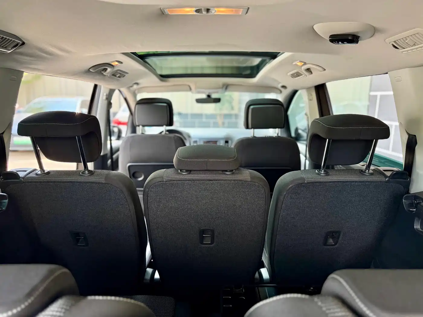 Volkswagen Sharan 2016 2016 380TSI Comfort 7-seater