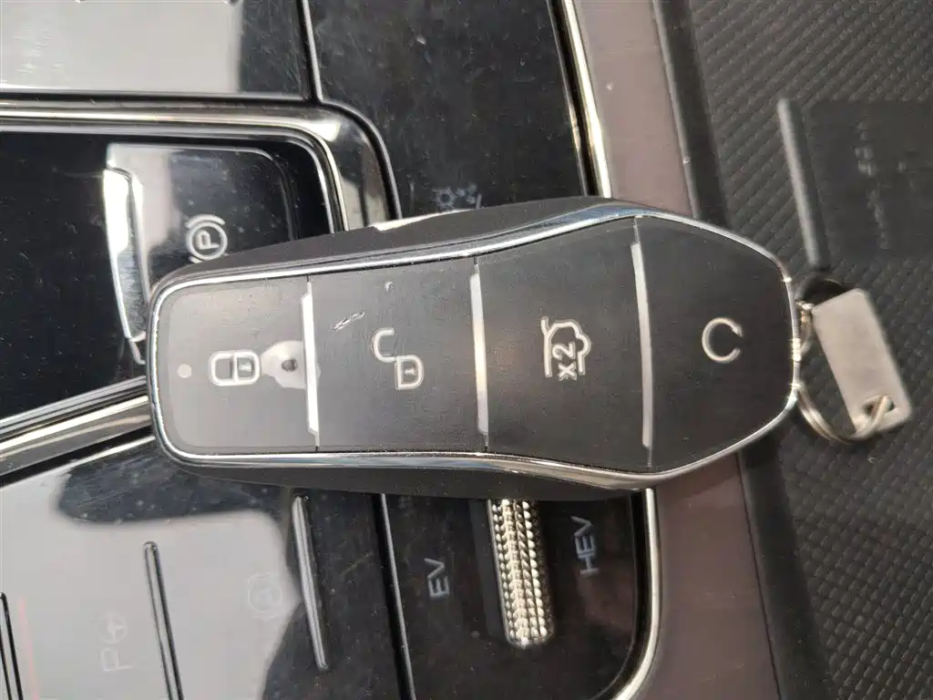 BYD Han 2025 DM-i Smart Driving Edition 125KM LiDAR Flagship фото 9