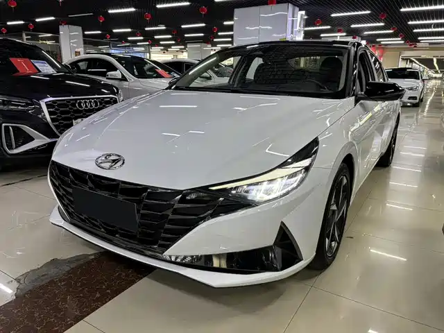  Hyundai Elantra 2021 1.5L CVT LUX Premium Edition