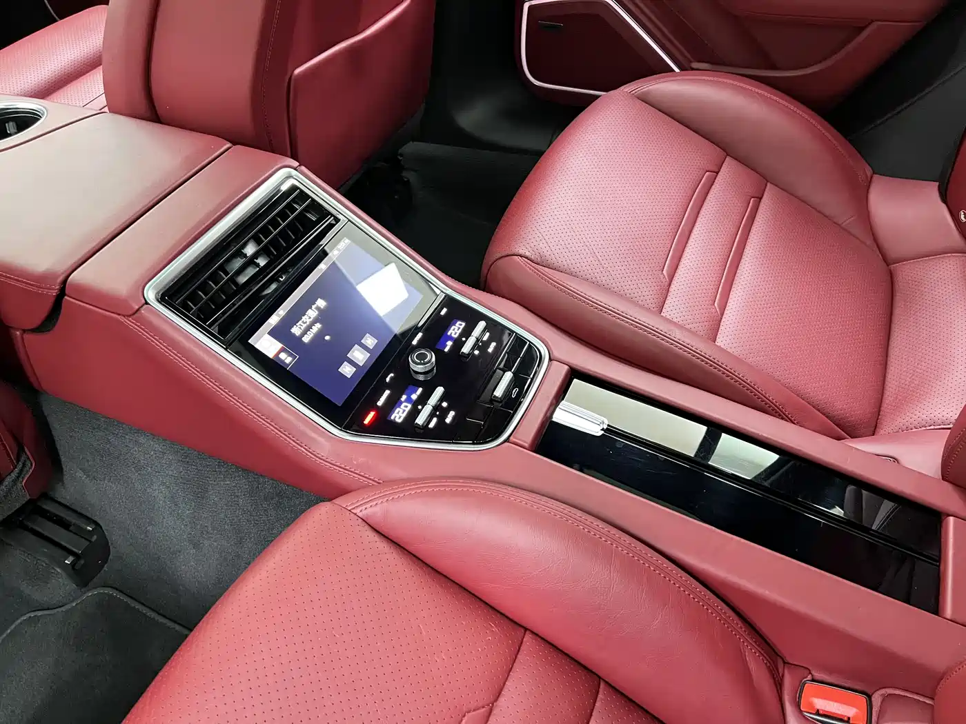 Porsche Panamera 2017 Panamera 3.0T фото 18