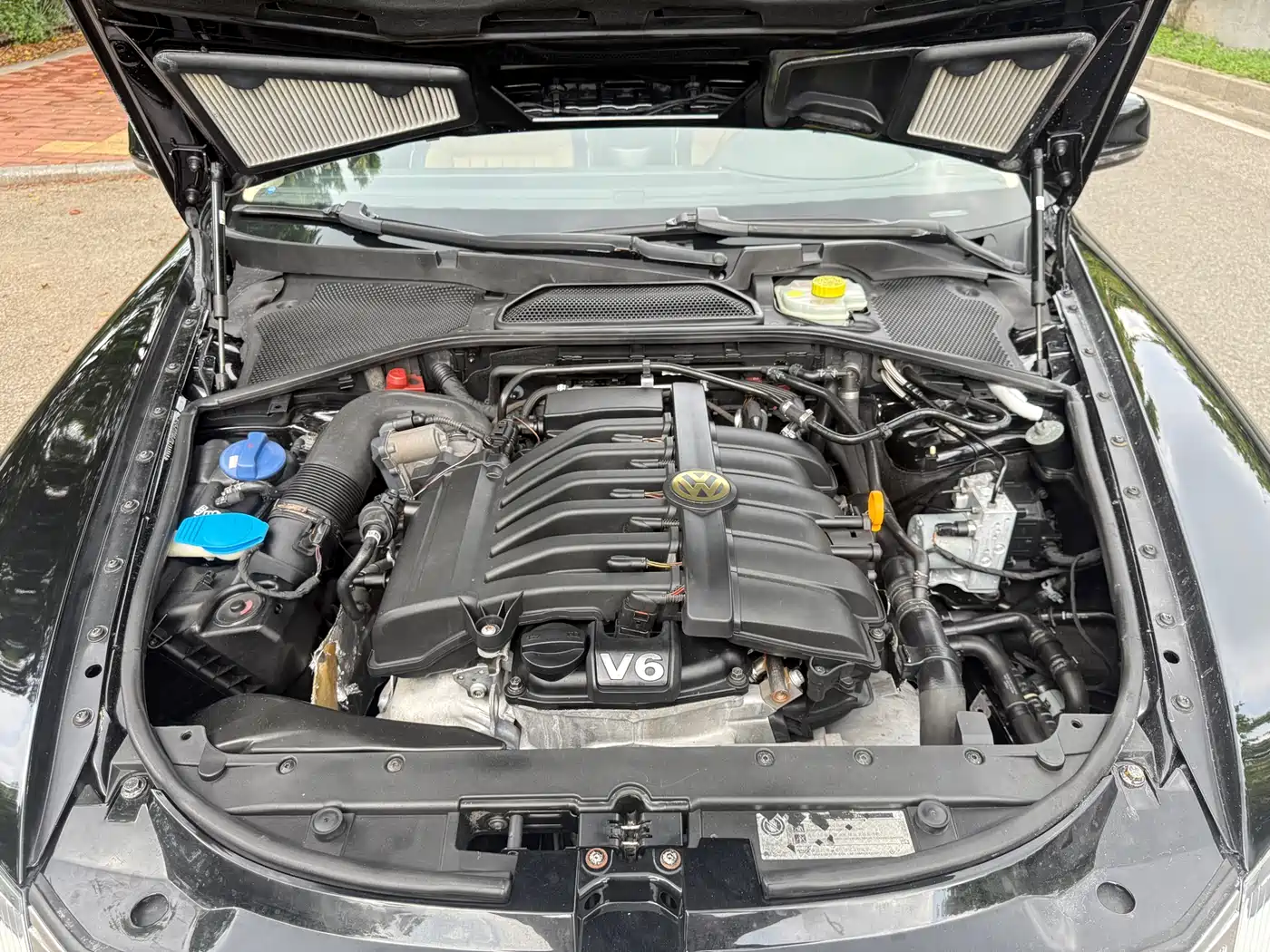 Volkswagen Phaeton 2011 3.6L V6 4-seat Long Wheelbase Individual фото 10