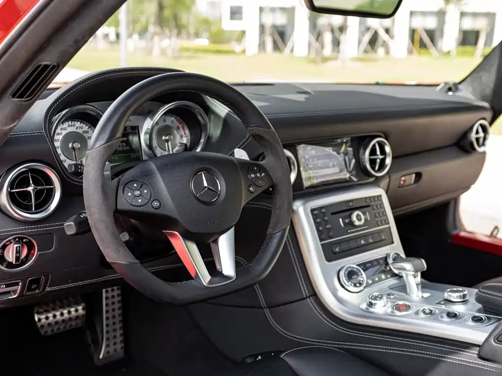 Mercedes-Benz SLS AMG 2011 SLS AMG фото 9
