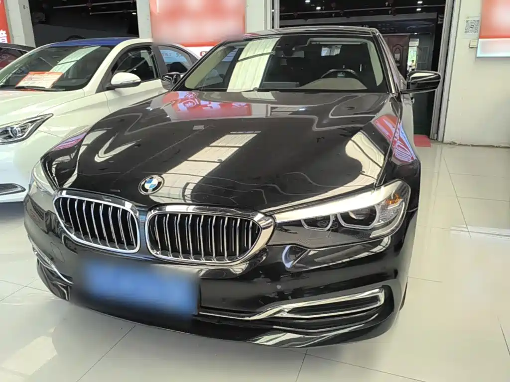صورة 3 - BMW 5 Series