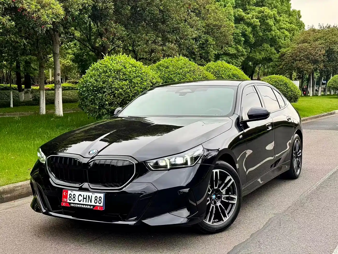 BMW 5 Series 2025 530Li Leading M Sport Package