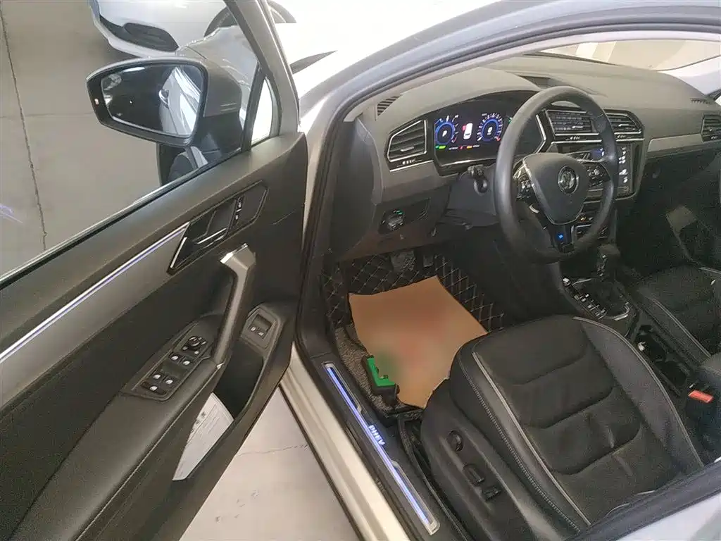 VOLKSWAGEN TIGUAN L NEW ENERGY