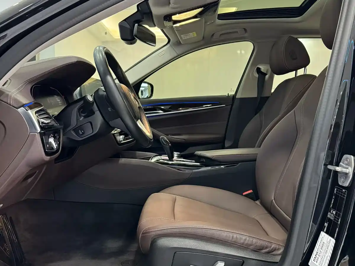 BMW 5 Series 2020 525Li Luxury Package фото 4