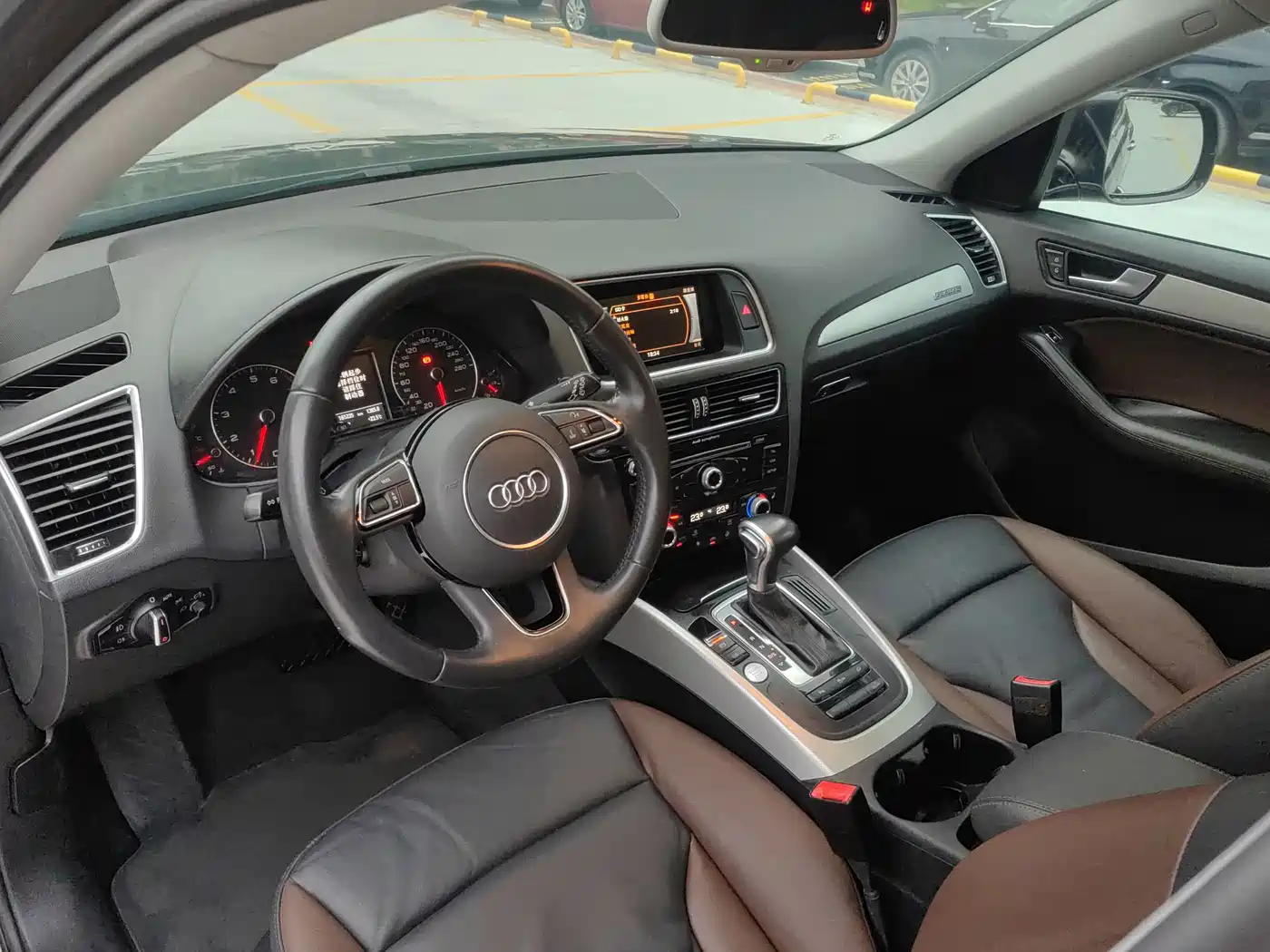 AUDI Q5