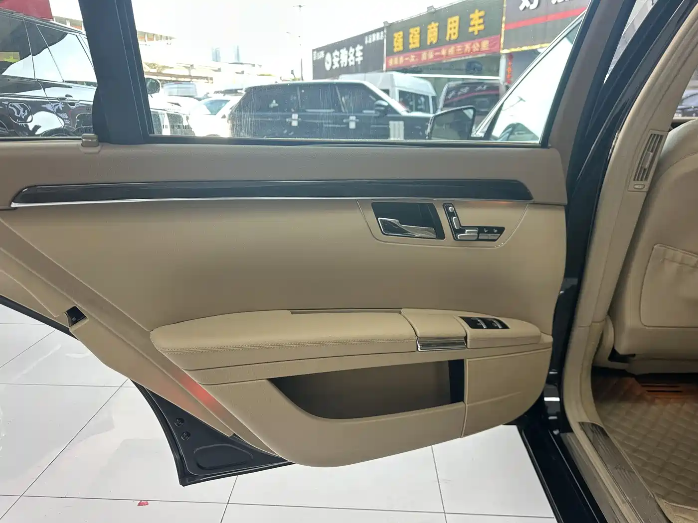 Mercedes-Benz S-Class 2012 S 350 L Grand Edition фото 14
