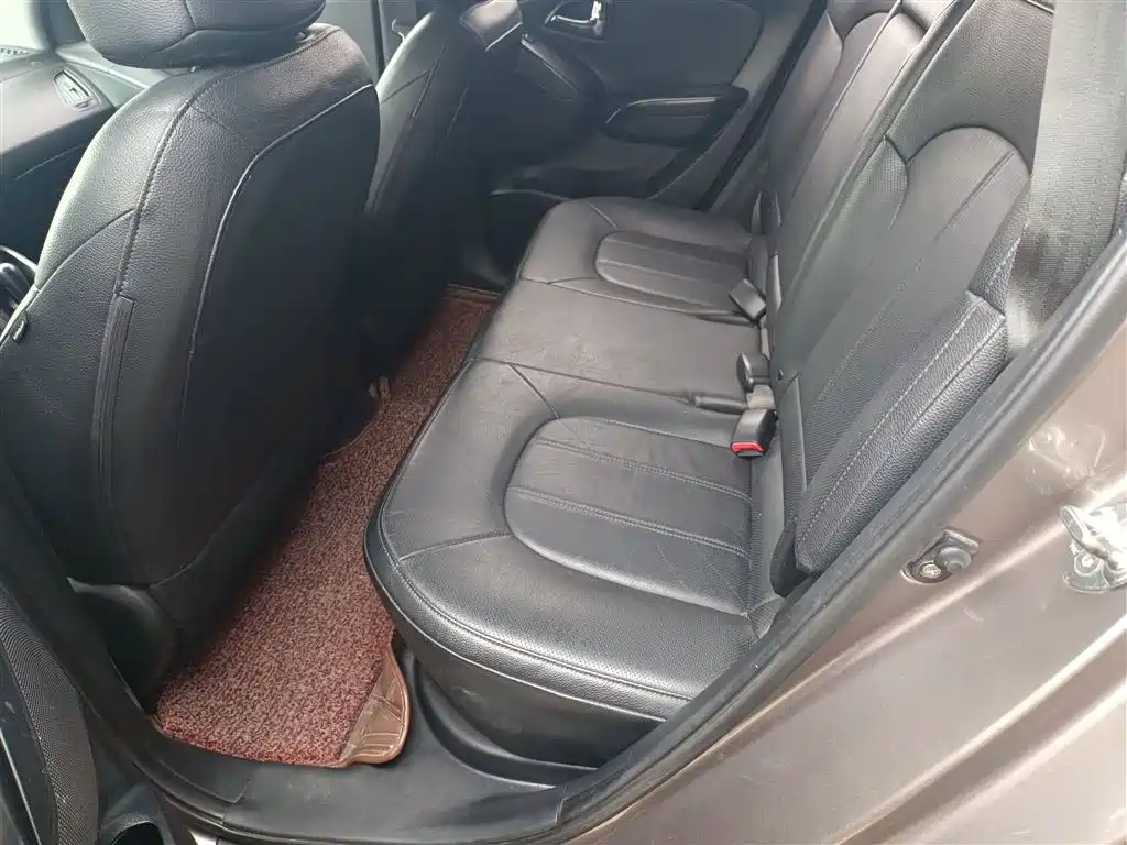 Hyundai Beijing Hyundai ix35 2015 2.0L Automatic 2WD Smart Type China IV фото 17