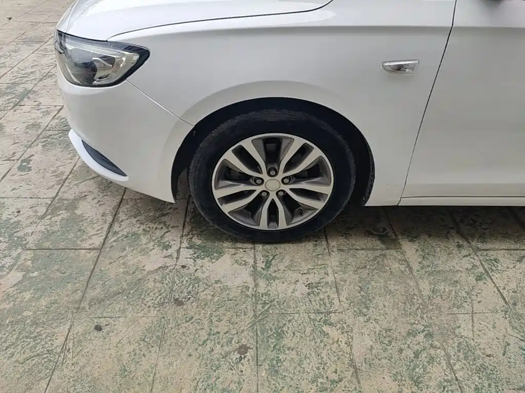 Фото 23 - Buick Excelle