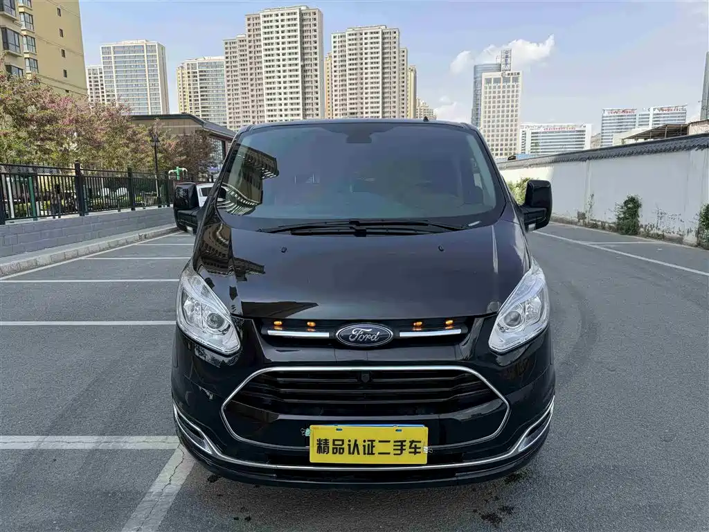 FORD TOURUIOU