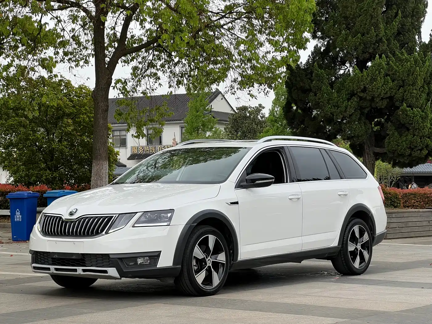 Škoda Octavia 2018 Model Wagon TSI280 DSG Luxury Edition