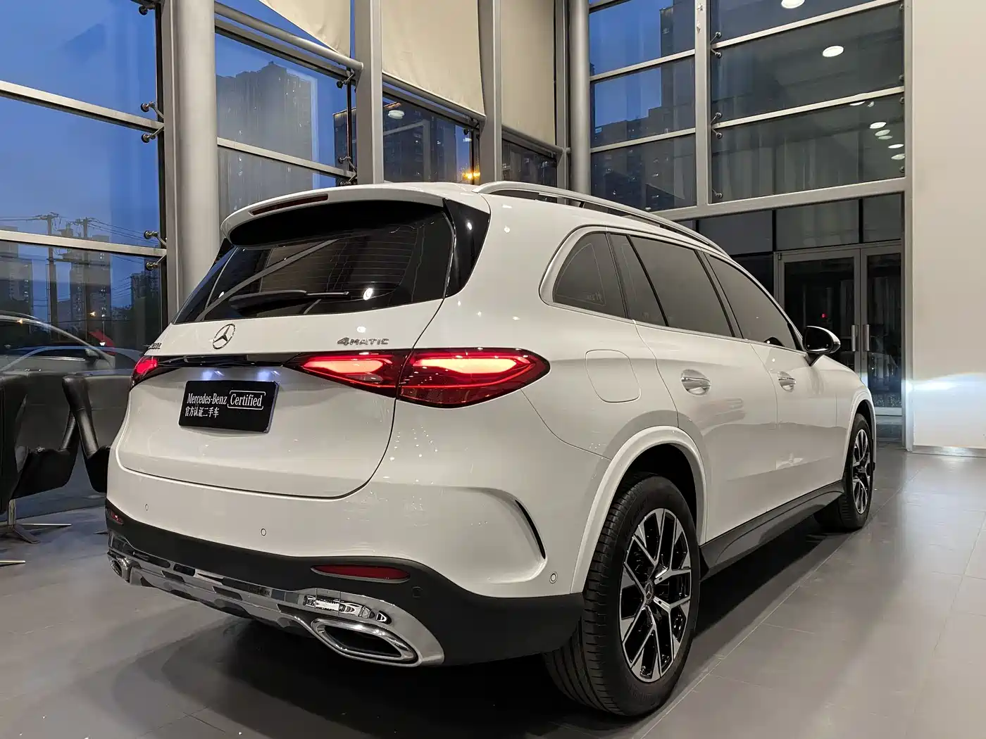 Mercedes-Benz GLC 2024 GLC 260 L 4MATIC Luxury 5-seater фото 18