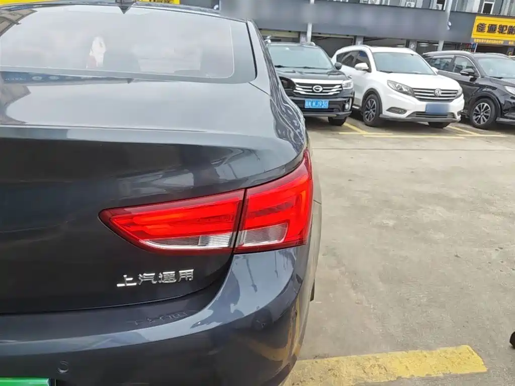 Buick Verano 2018 Sedan 20T Dual Clutch Leading фото 8