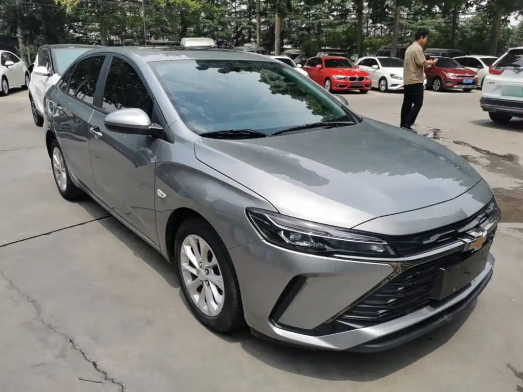 CHEVROLET CRUZE