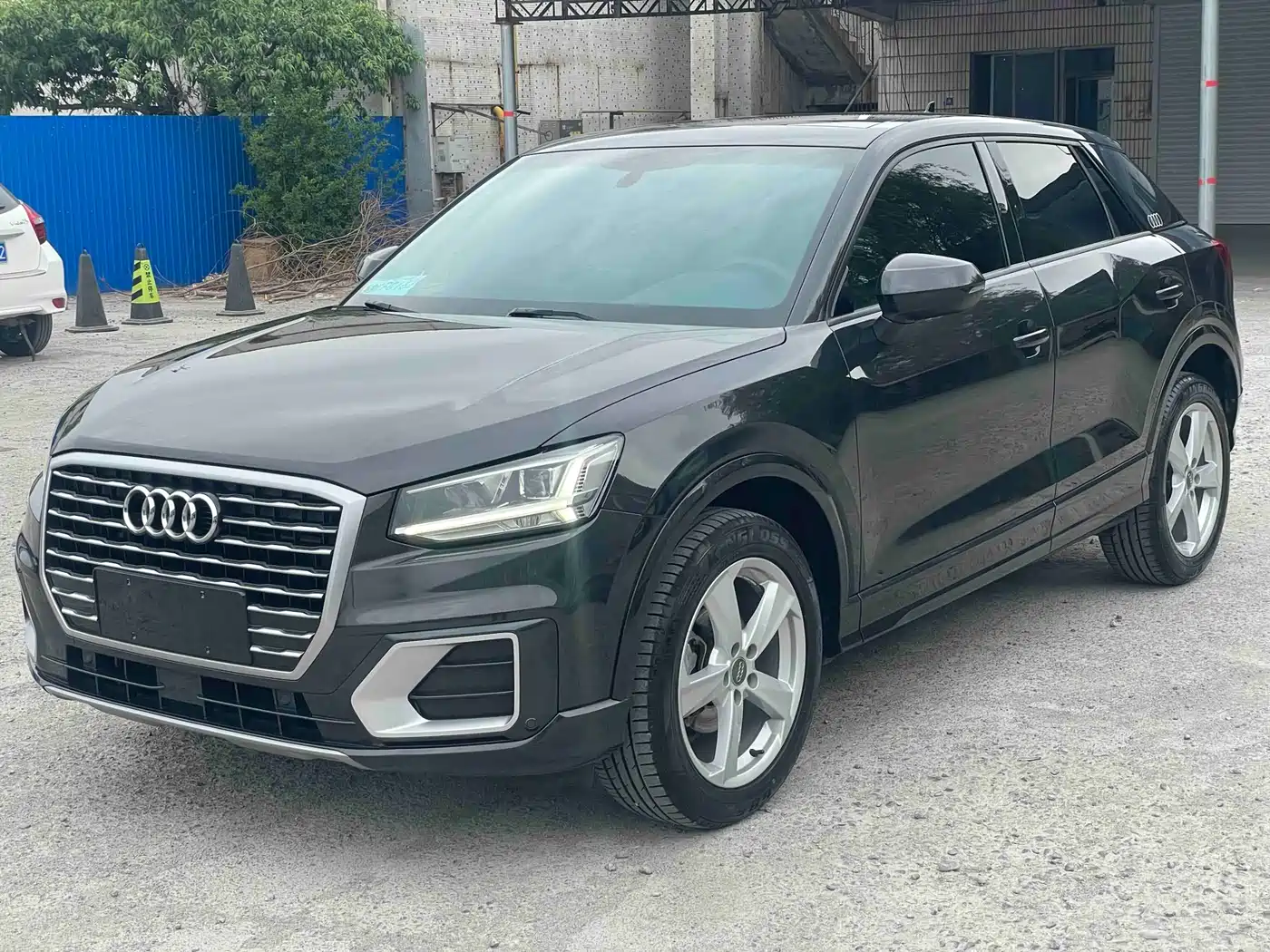 Audi Q2L 2021 35 TFSI Fashion Elegance