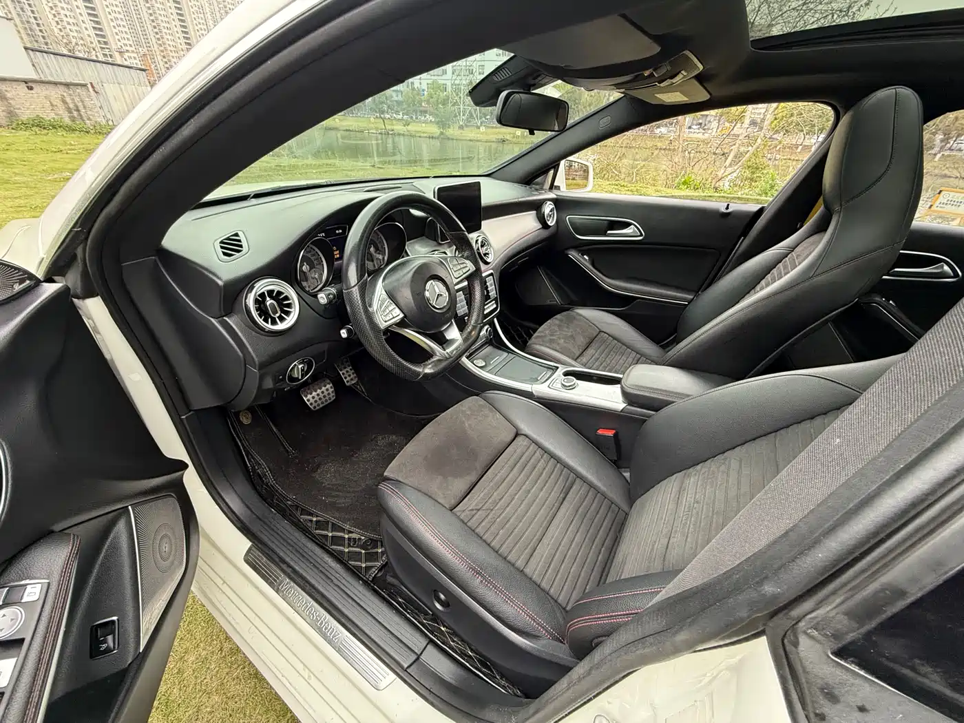 Mercedes-Benz CLA (Import) 2015 CLA 220 4MATIC фото 7