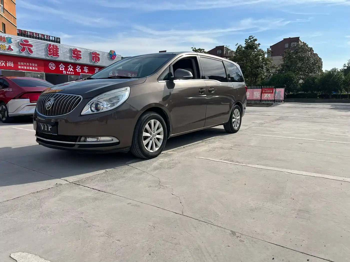 Buick GL8 2015 2.4L Luxury Business Exclusive Edition фото 3
