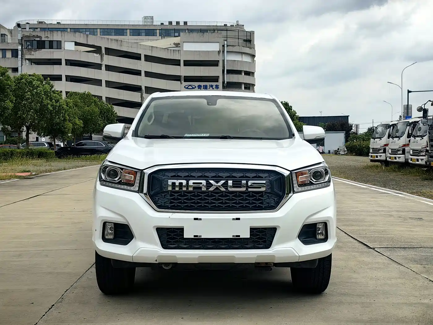 Maxus Maxus T70 2020 2020 2.0T Diesel Automatic 2WD Comfort Standard Cab High Ground Clearance