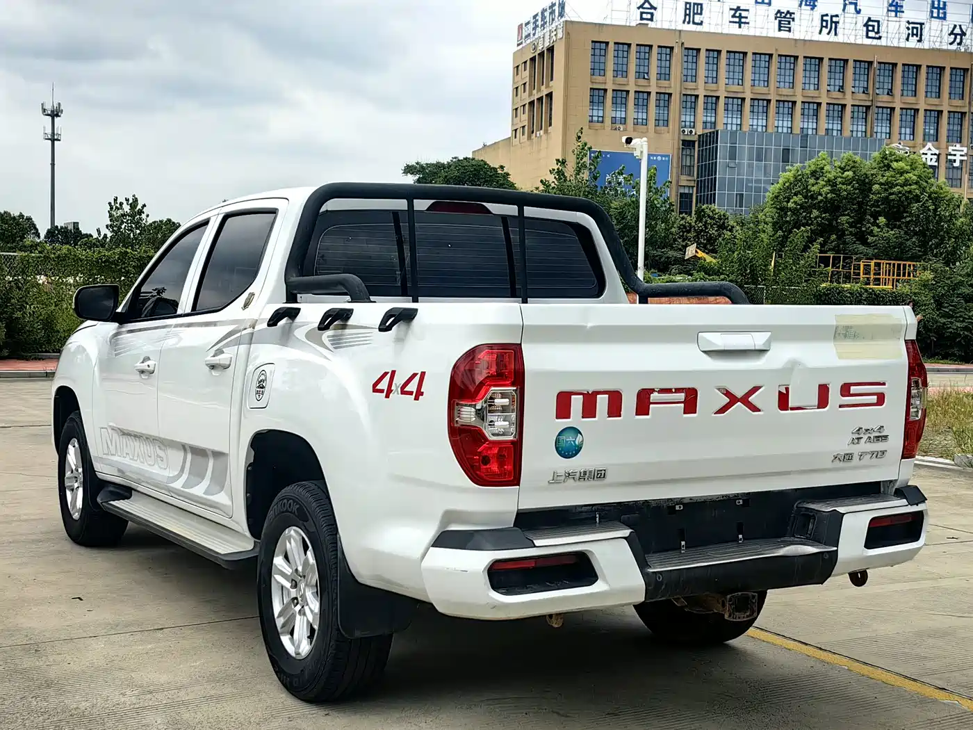 Maxus Maxus T70 2020 2020 2.0T Diesel Automatic 2WD Comfort Standard Cab High Ground Clearance