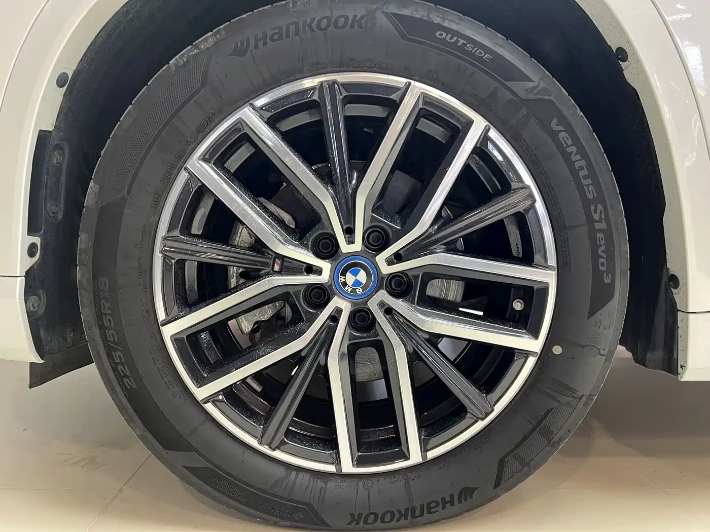 BMW iX1 2023 eDrive25L M Sport Package фото 19