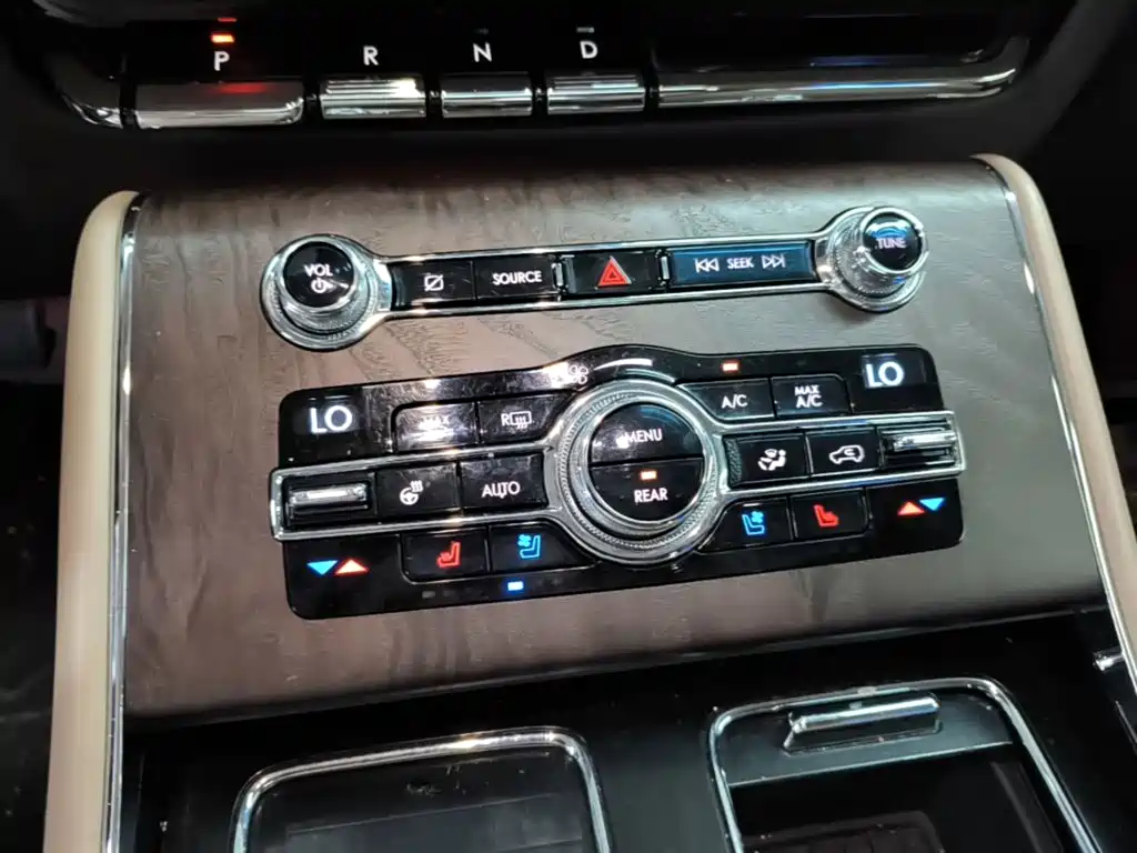 Lincoln Aviator (Import) 2020 2020 3.0T V6 AWD Premium Edition