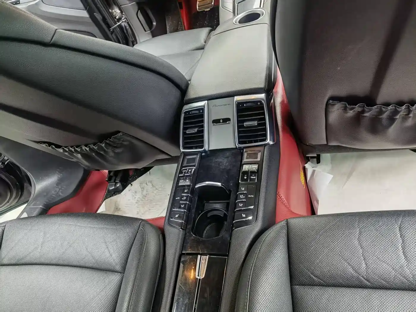 Porsche Panamera 2014 Panamera 4 3.0T фото 7