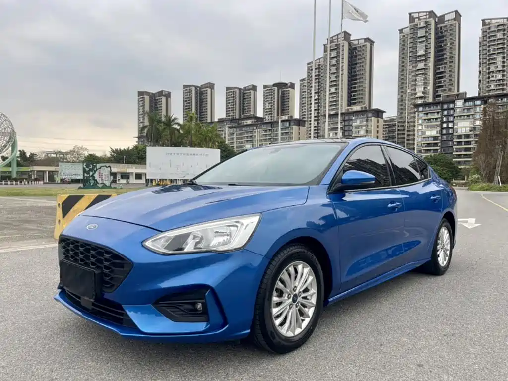 Фото 1 - Ford Focus